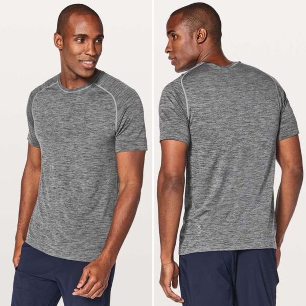 Lululemon Metal Vent Tech Surge Short Sleeve in Black / Anchor Size M
